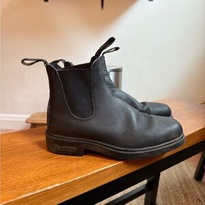 Black Blundstone Boots